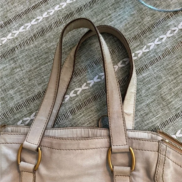 Yves Saint Laurent Downtown Gold ombré Tote Bag - Picture 9 of 16